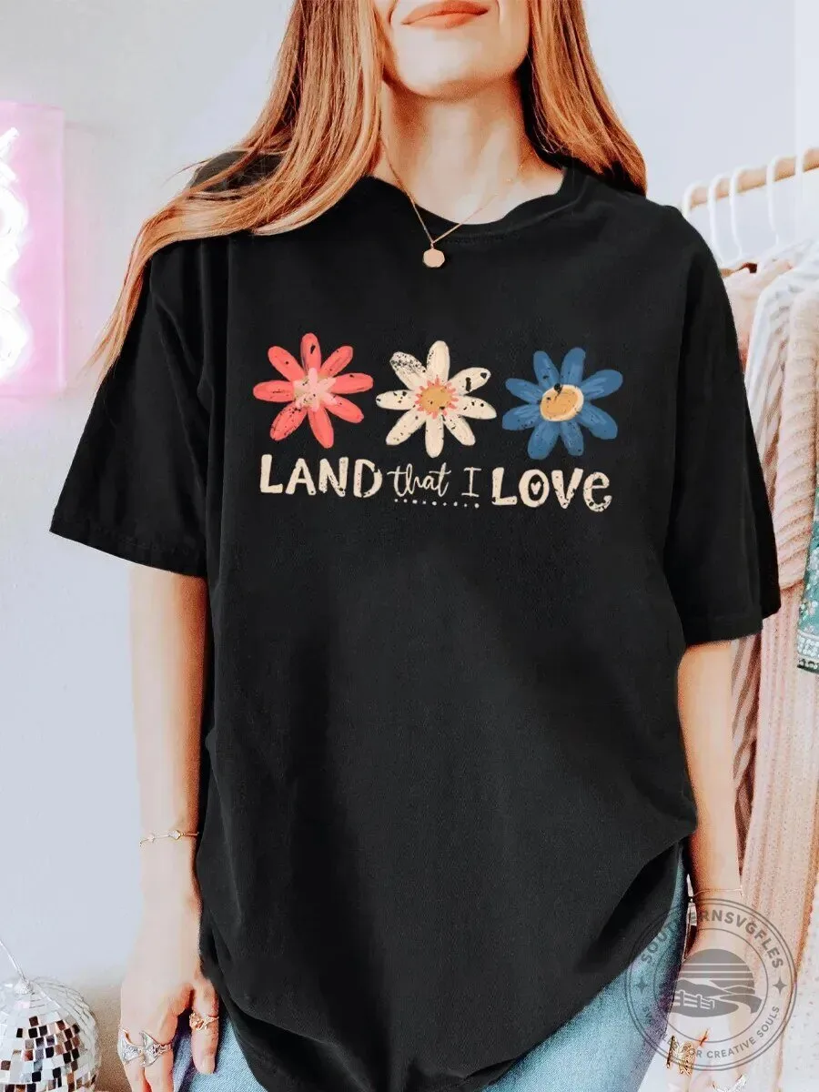 Land That I Love Patriotic Floral Graphic Short Sleeve T-Shirt
