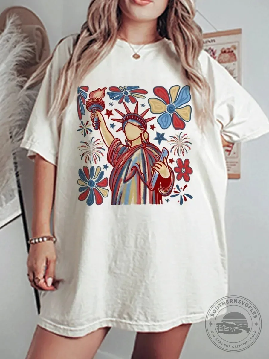 Vintage Statue of Liberty Fourth of July Celebration Oversized T-Shirt